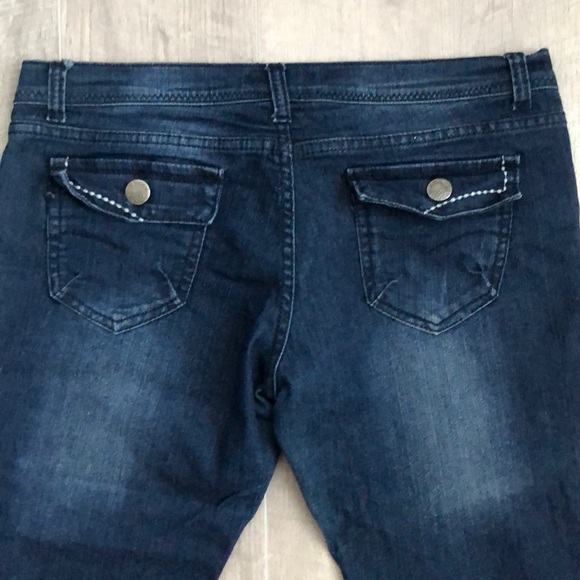 Islandia jean Capri Jeans. Button pockets size 11 - Picture 5 of 7